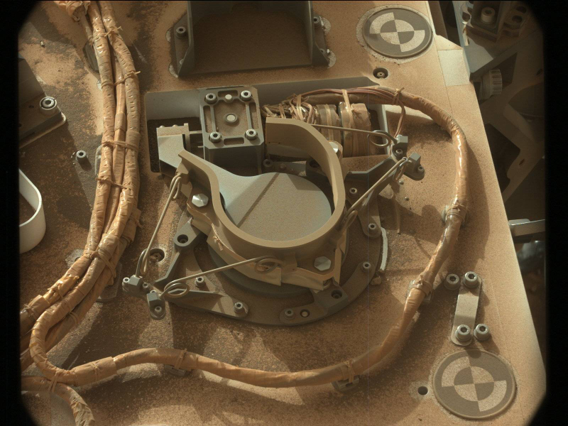 Illustration for article titled 8 Places Where the Curiosity Rover Left Drill Holes on Mars